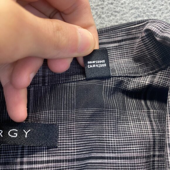 Men's Apparel SYNGRY Buttons, Men's Size 4XL. Black Plaid,100% Cotton - Picture 8 of 9